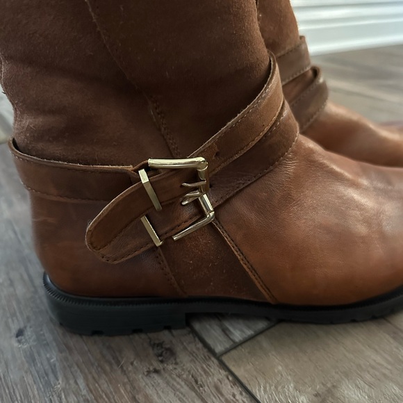 Women’s Boots - Size 11 - Picture 2 of 5